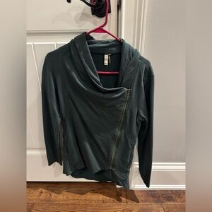 Women's Green Asymmetrical Zipper Sweater